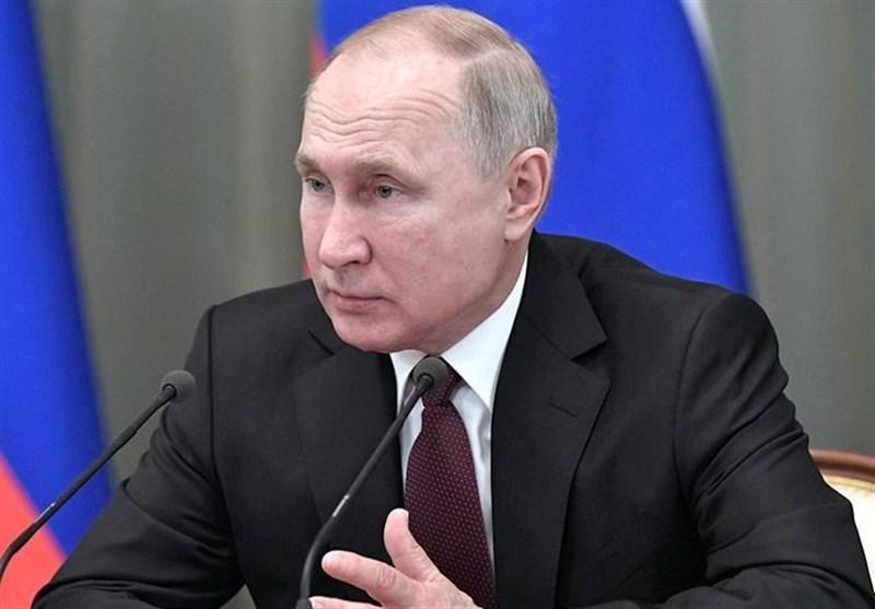 پوتین: مردم روسیه باید بهبود اوضاع در کشور را لمس نمایند