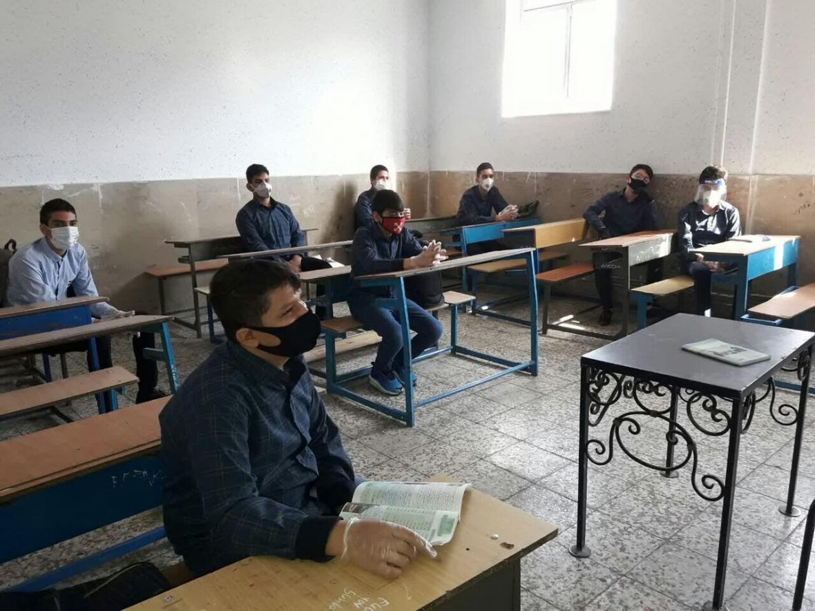 خبرنگاران حوزه های امتحان مدارس گلستان به دلیل شیوع کرونا 70 درصد بیشتر شد