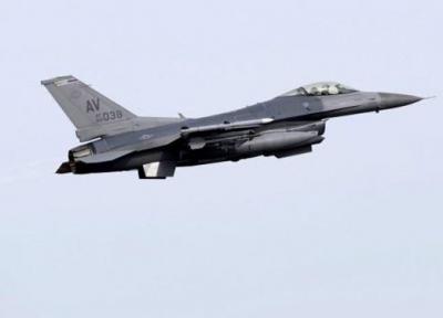 رهگیری هواپیمای ناشناس توسط جنگنده اف-15 هنگام گلف بازی ترامپ